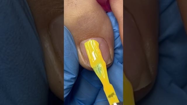 Я «оседлала» желтый цвет, а вы? #красивыеногти #яркийманикюр #гельлак смотреть онлайн