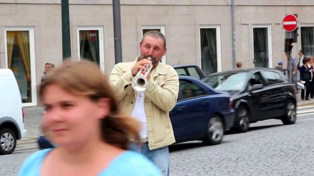 Порту уличный музыкант смотреть онлайн