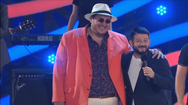 Новая Волна 2018. Рева и Галустян. Зал падает со смеха. Съемка клипа А. Пирожкова. Музыки не слышно. смотреть онлайн