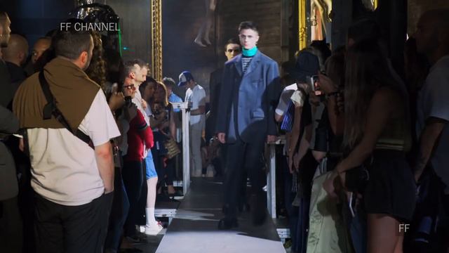 Raf Simons | Spring Summer 2019 Full Fashion Show | Exclusive смотреть онлайн