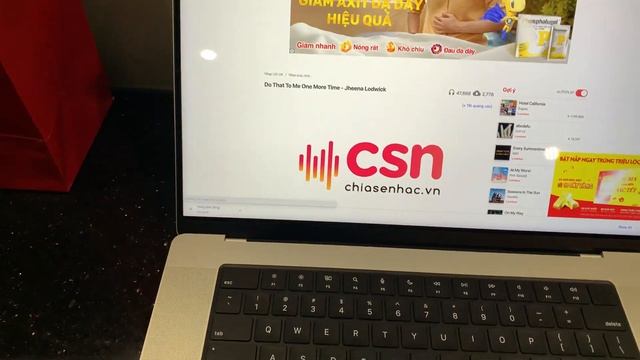 Test the sound quality on MacBook Pro 16" 2021. It is amazing смотреть онлайн