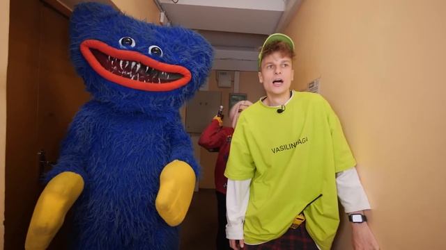 НЕ ЕШЬ ТОРТ СМЕЮЩЕГОСЯ ЭМОДЖИ, ЭТО ЛОВУШКА! смотреть онлайн