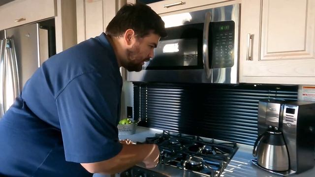 New 5th Wheel Brand With Customer TESTIMONIAL | Alliance Paradigm 385FL смотреть онлайн