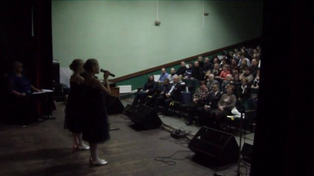 Зажгите свечи. Заломнова Лиза и Пономарева Настя. 8 декабря 2014.mp4