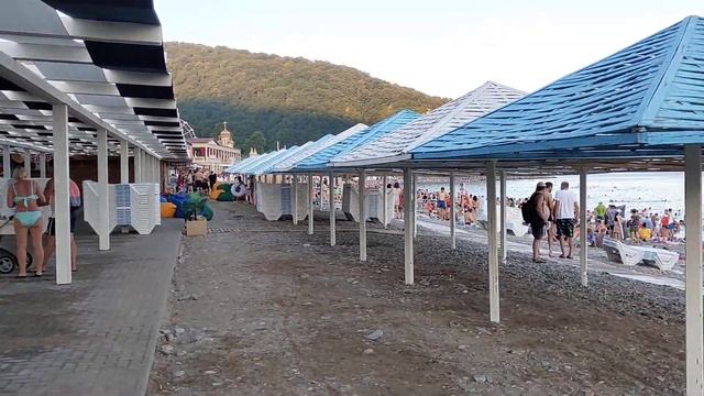 Вечер 19 июля на набережной Архипо-Осиповки / Центральный пляж смотреть онлайн