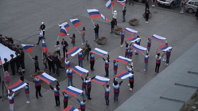 ДЕНЬ ФЛАГА 2022 | НОВОСИБИРСК | ЦЕНТР ПАТРИОТИЧЕСКОГО ВОСПИТАНИЯ смотреть онлайн