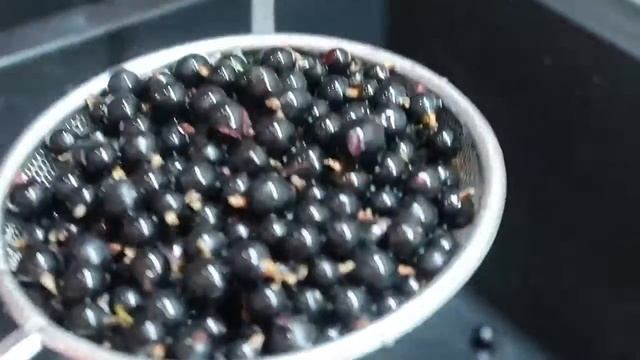 Компот из клубники и черной смородины на зиму. Рецепт компота на зиму смотреть онлайн