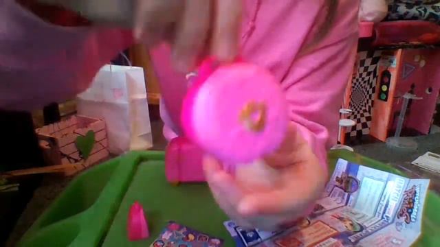 Unboxing Hatchimals Pixies Vacay Style (Pink Passport) смотреть онлайн