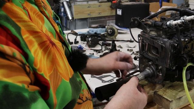 1988 Johnson 15hp with the Big Secret assembly part 2 смотреть онлайн