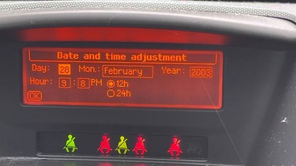 Peugeot 207 Clock  Setting Time and Date Set the Clock Change the Date