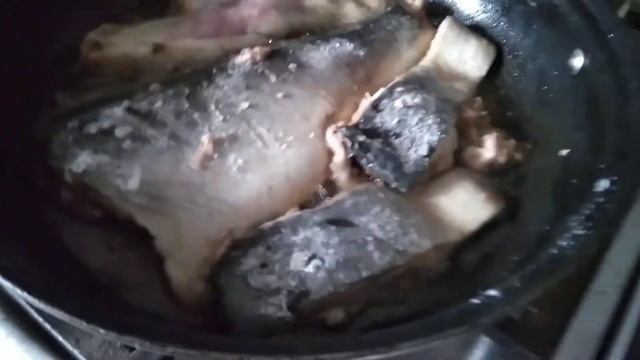 ЖАРИМ РЫБУ ЛУЧШЕ ГРИЛЯ Пара лайфхаков и приятного аппетита!! смотреть онлайн