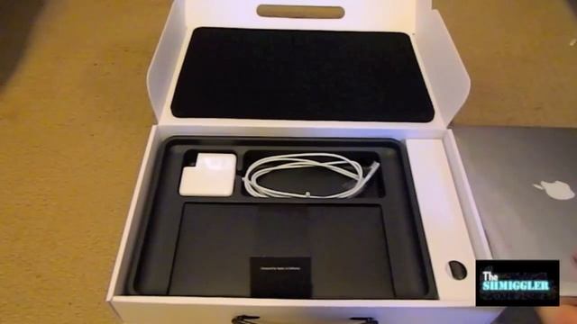 Macbook Pro Unboxing late 2011 13 inch смотреть онлайн