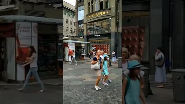 Вацлавская площадь в Праге || Back on the Wenceslas Square смотреть онлайн