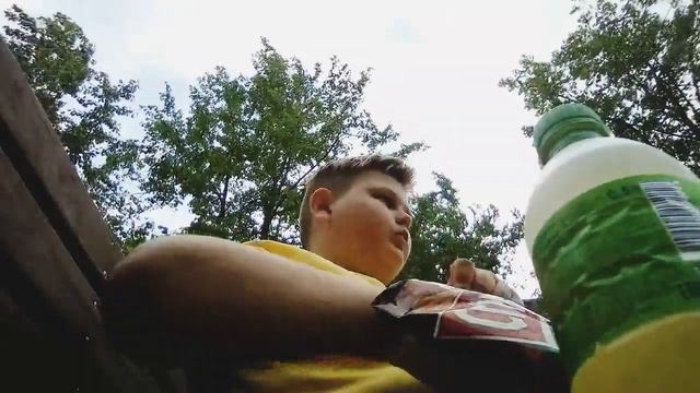 Фанта (груша) и чипсы (паприка на гриле) смотреть онлайн