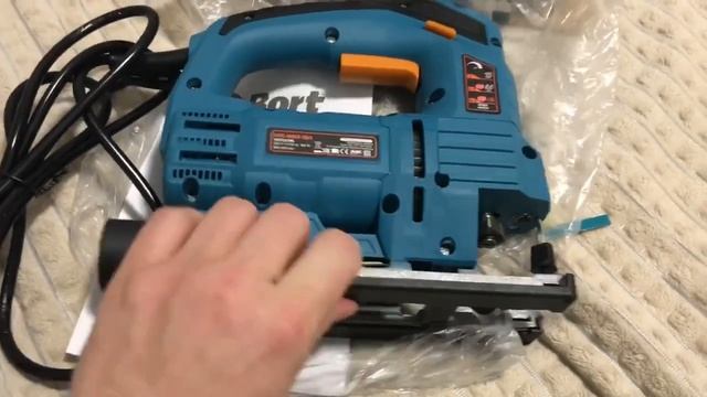 Распаковка — Электролобзик Bort BPS-900X-QLt