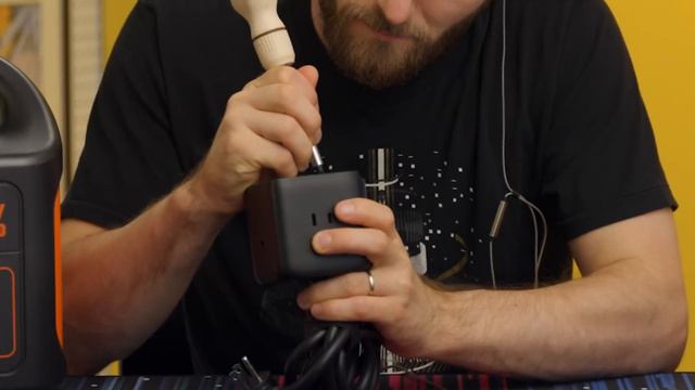 What Are My Sponsors Hiding? смотреть онлайн