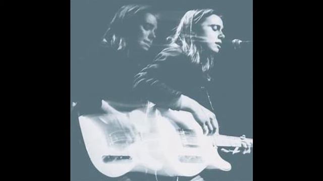 JULIEN BAKER - Funeral Pyre смотреть онлайн