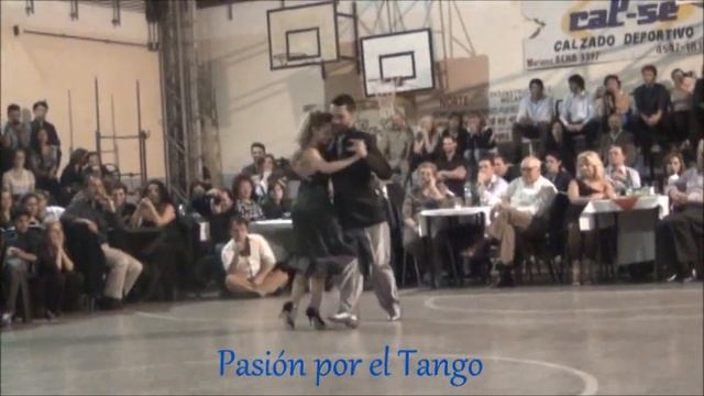 NOELIA BARSI y JAVIER RODRIGUEZ Bailando la Milonga LA CICATRIZ en la MILONGA MALENA смотреть онлайн