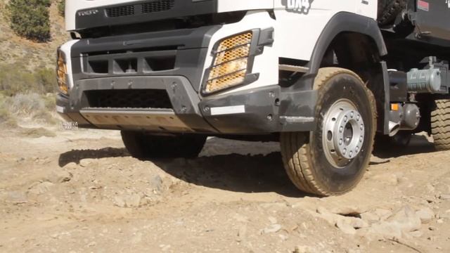 Volvo FMX cumplió 10 años x PlanetaCamión смотреть онлайн