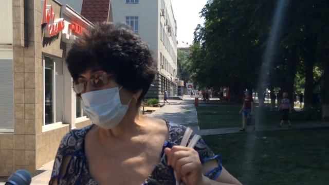 Заели комары. Как мариупольцы спасаются от москитов смотреть онлайн