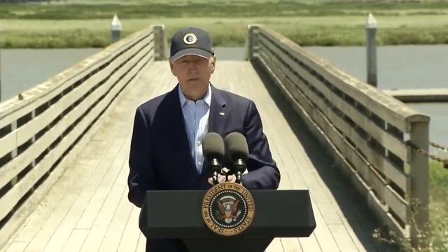 1[ Альбом ]
Президент США Джо Байден во время своего выступления в Калифорнии «странным образом» поо смотреть онлайн