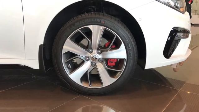 Kia Optima смотреть онлайн