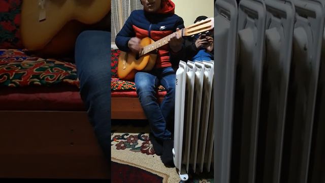 Классный голос. Гитарист смотреть онлайн