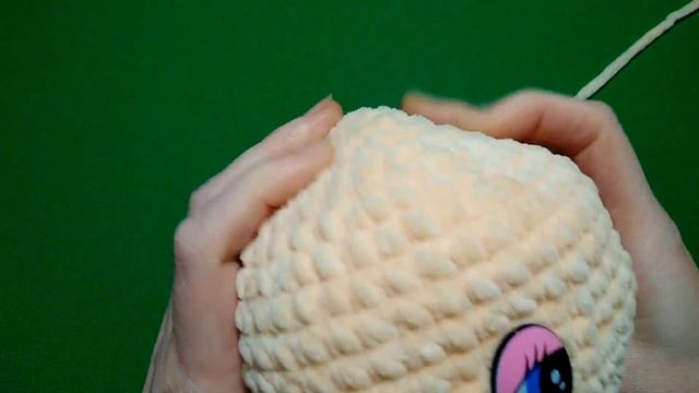 Ванильный зайка из плюшевой пряжи. МК. Ч1. Рlush bunny crochet смотреть онлайн