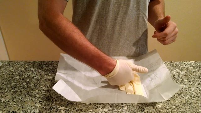 Applying and Removing Sterile Gloves смотреть онлайн
