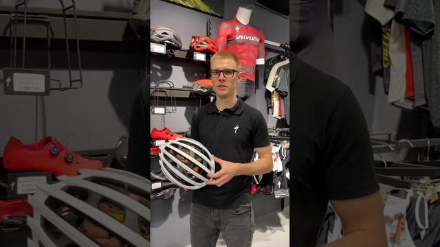 Этот шлем выбирают велосипедисты топ уровня ?#твойвелик #велоспорт #хочувелик #велосипедист смотреть онлайн