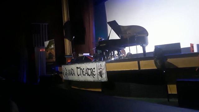 GINA WILLIAMS - Swing Low Medley смотреть онлайн