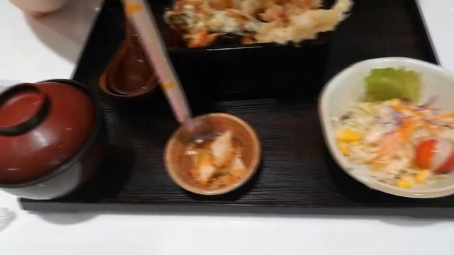 Идем кушать в ресторан Yayoi на Патонге. Пхукет смотреть онлайн