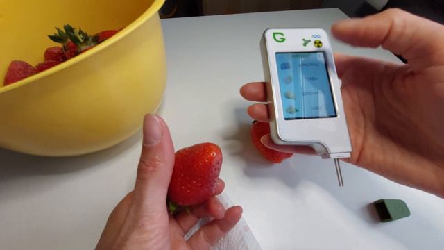 4 июня 2023 Клубника в июне - Стоит ли покупать? Делаем тест на нитраты смотреть онлайн