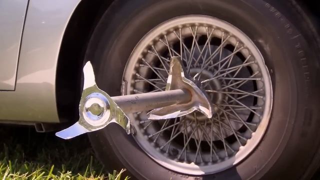Aston Martin DB5 Джеймса Бонда - самый знаменитый авто мира смотреть онлайн