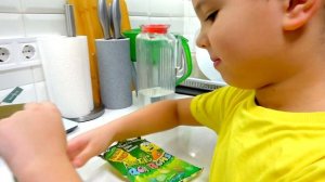 Егорка Весело Шутит над папой ??