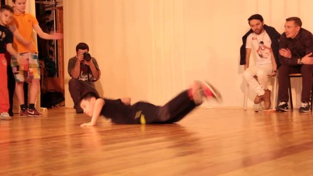 2014.11.23 Открытый чемпионат г. Уфа по брейк-дансу от студии Sense of life. www.breakdance-ufa.ru смотреть онлайн