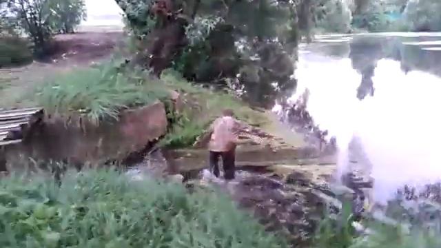 14 ЛЕТНИЙ ПАЦАН НАПИЛСЯ!!! смотреть онлайн