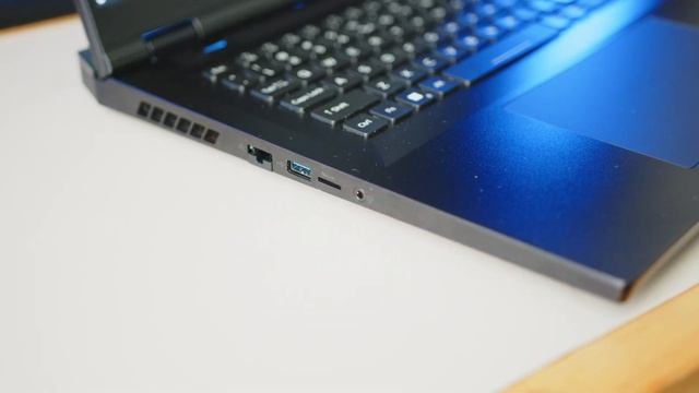 Massive Gaming Machine - Acer Predator Helios 18 Preview смотреть онлайн
