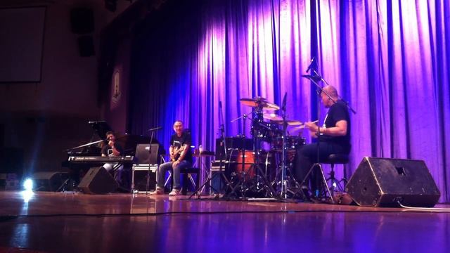 Lex T-Bone - Idea for drum solo смотреть онлайн
