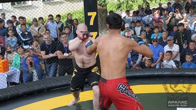 Этот бой запомнят на долго (2017-18)-АРТртем Резников-Нурсултон Розибоев смотреть онлайн