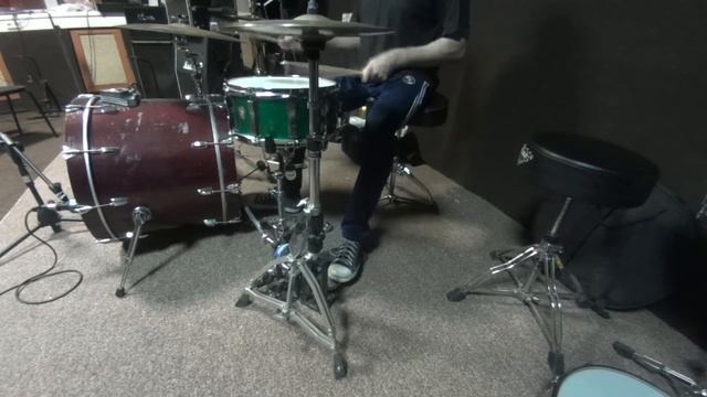 Ludwig Classic Maple LS 403 14x6.5 (2009) low tune drum set смотреть онлайн