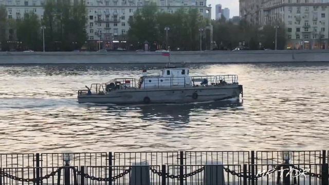 СЕРЫЙ Московский речной транспорт/Moscow river transport смотреть онлайн