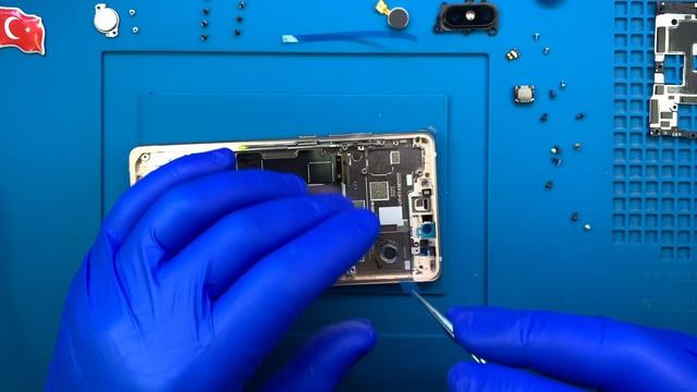 Xiaomi Mi 8 SE Ekran Değişimi ?? смотреть онлайн