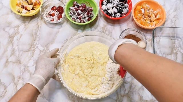 Yogurt cake with seasonal fruits ( raspberries, nectarines, cherries and strawberries ) смотреть онлайн