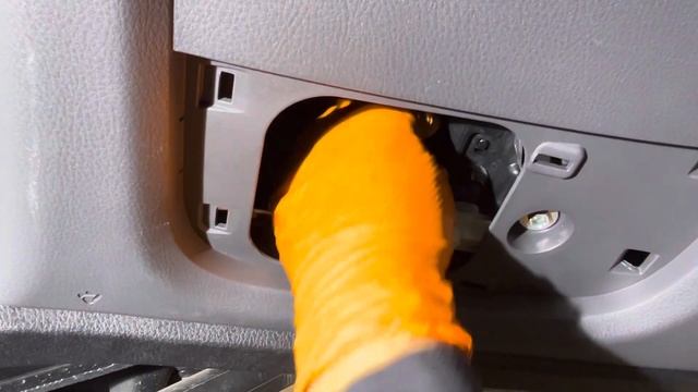 2021-2024 Toyota Sienna Reverse Backup Light Bulb Replacement Instructions смотреть онлайн