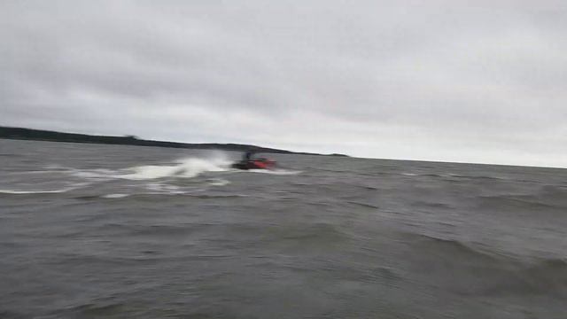 SeaDoo RXP 260 Wave Jumping, Leker på Vänern vid Duse Udde i Säffle смотреть онлайн
