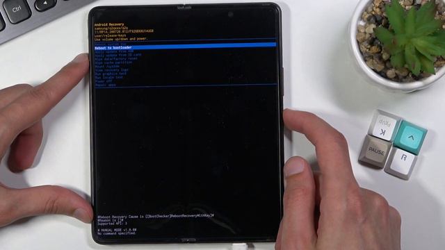 How to Enter Recovery Mode on SAMSUNG Galaxy Z Fold3 - Quit Recovery Menu смотреть онлайн