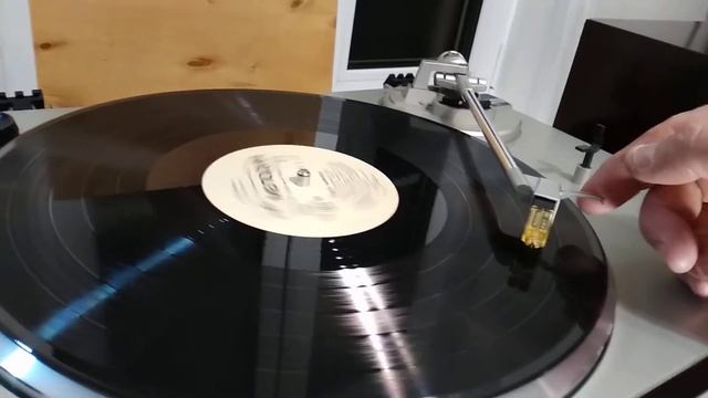 Technics SL-D210 + Yamaha CA-1000 + Technics SB-6A смотреть онлайн