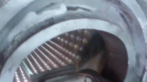 Промывка барабана парового котла. Съемка изнутри.