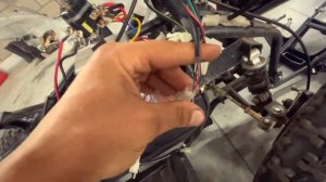 Ремонт детского электроквадроцикла. Подключение контроллера.